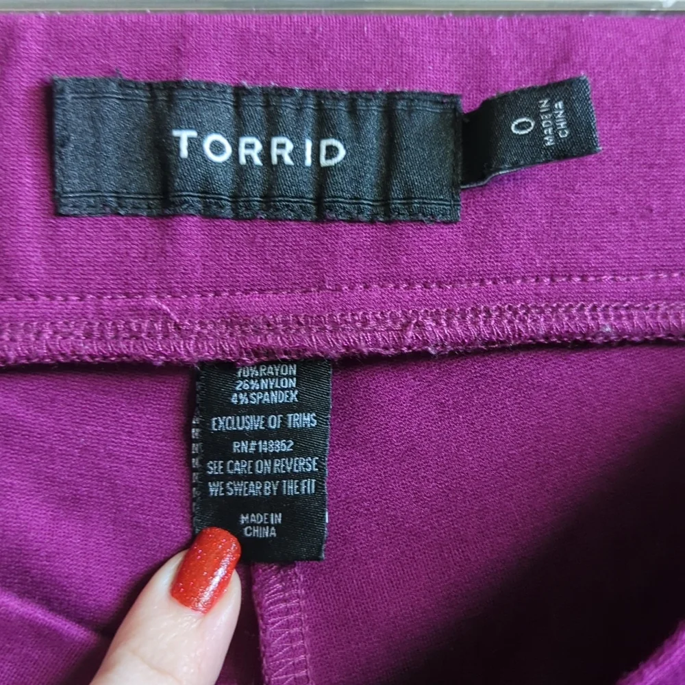 Torrid Ponte Purple Cropped Pants - Picture 6 of 6